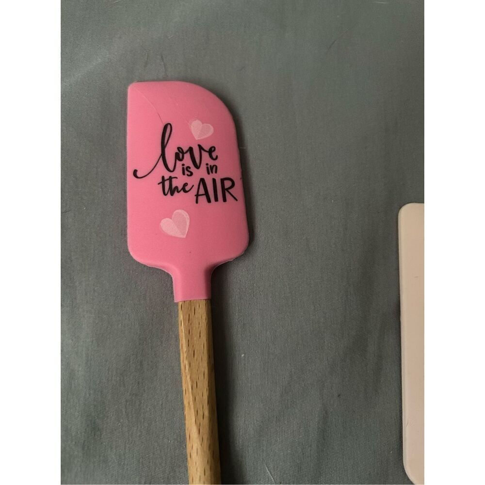Set Of 3 Valentines Spatulas - Picture 4 of 4